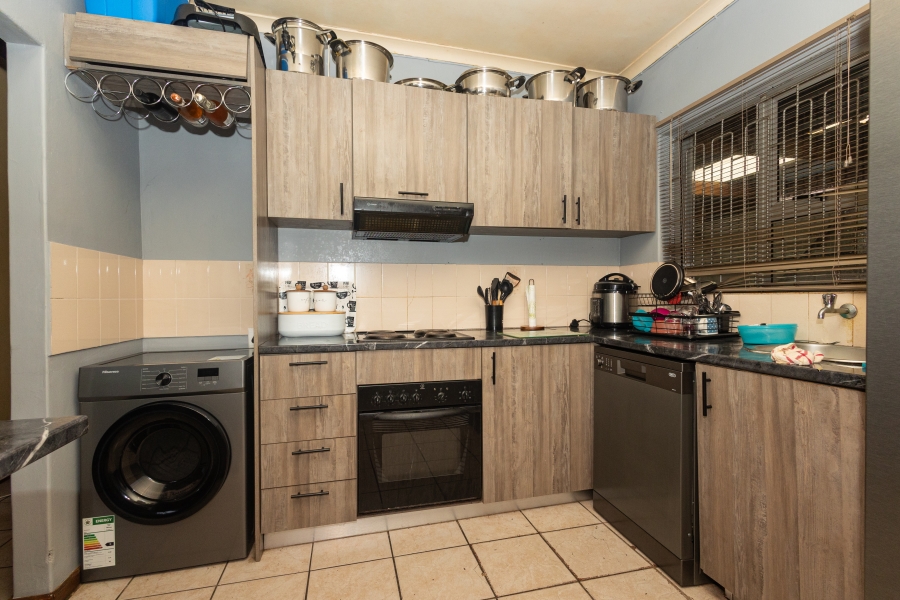 3 Bedroom Property for Sale in Bongweni Western Cape